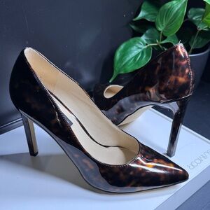Nine West Patent Tortoise Kitten Toe heels - size 6.5